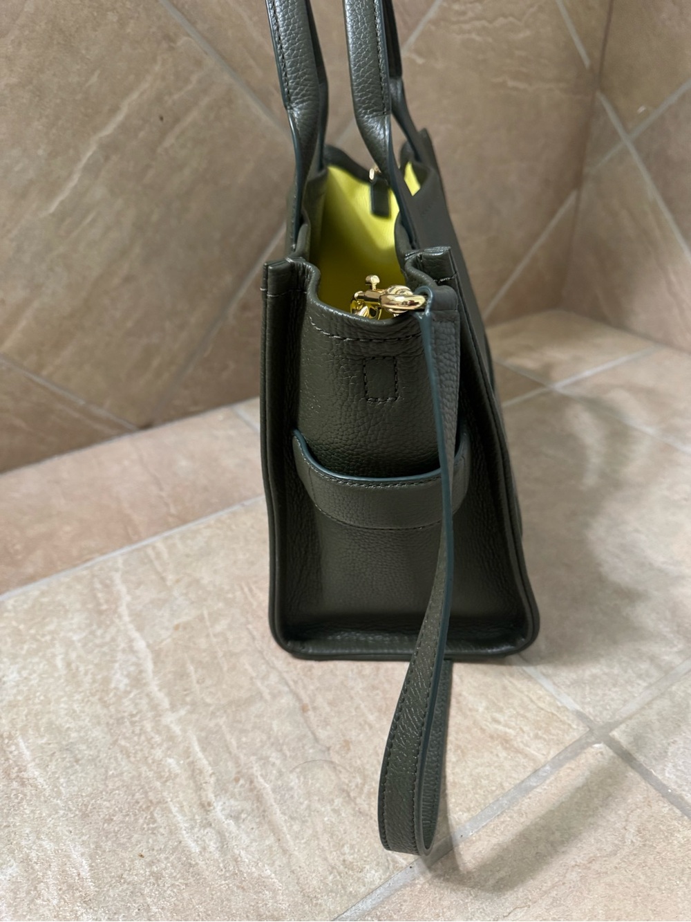 Marc Jacobs Olive Green Pebbled Leather Tote with Logo - Picture 6 of 10